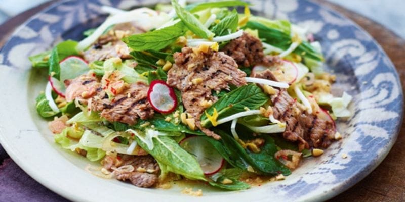 Ẩm thực đường phố Campuchia là một điểm nhấn hấp dẫn và thu hút sự chú ý của nhiều du khách khi ghé thăm đất nước này.